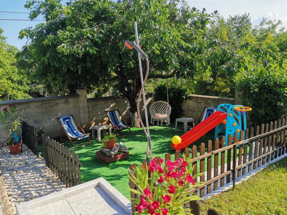 בלצ'יק Villa Holly מראה חיצוני תמונה