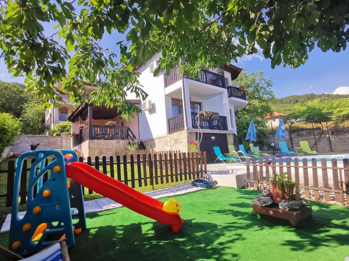 בלצ'יק Villa Holly מראה חיצוני תמונה